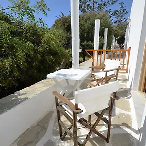 madoupa-beach-apartments.hotels-in-mykonosisland.net/